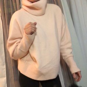 🌻BANANA REPUBLIC SWEATER 🌻